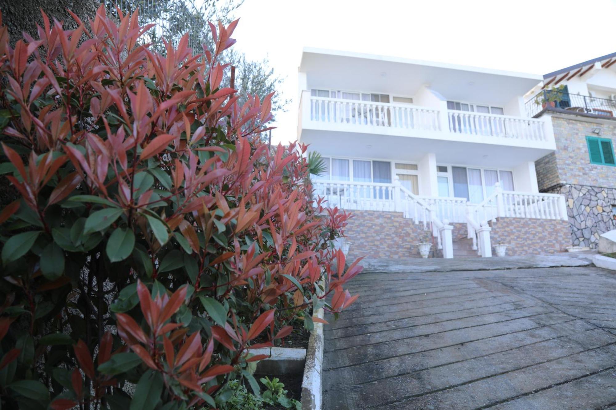 Lakefront House Shiroka Exterior photo